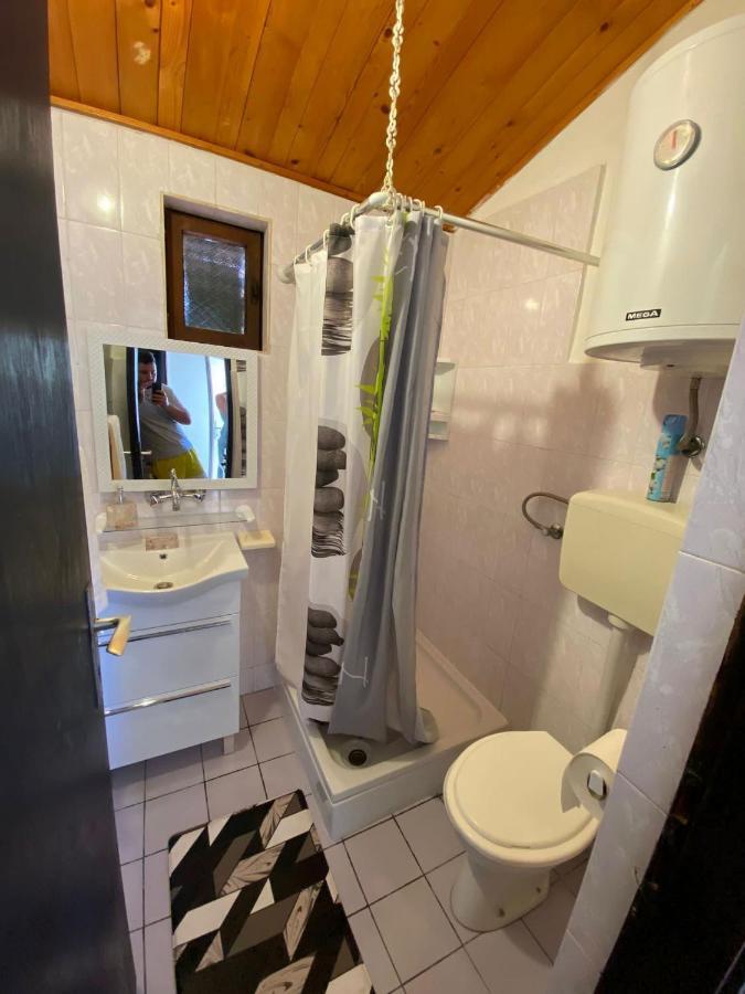 Apartmani Ines Marina Esterno foto