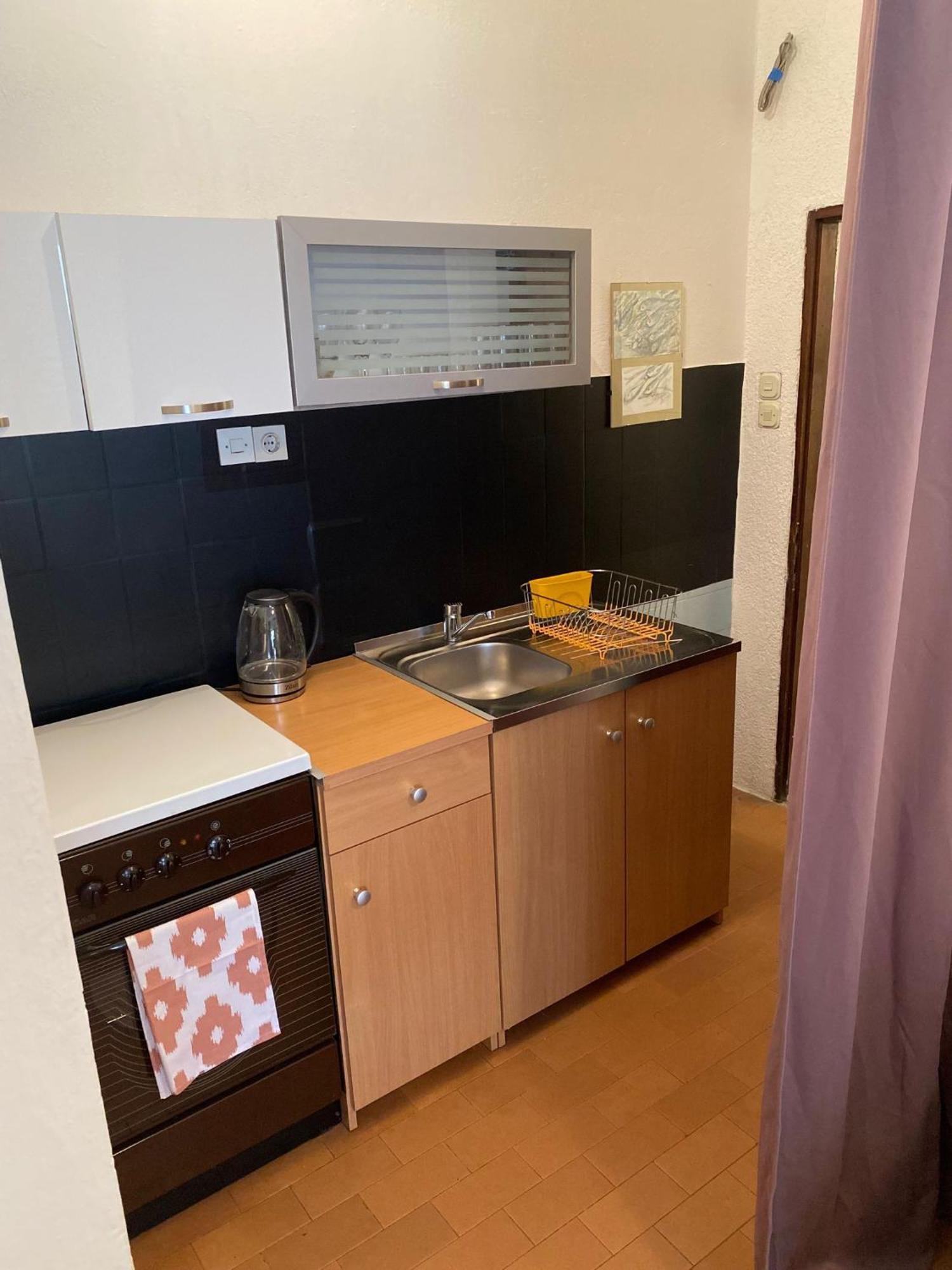 Apartmani Ines Marina Esterno foto